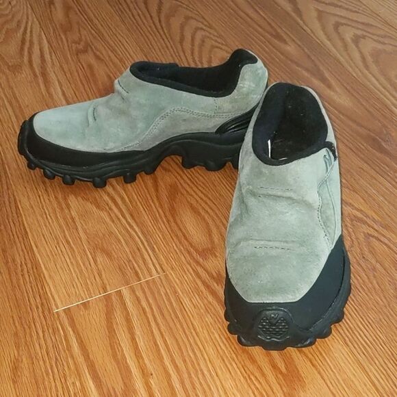 New Balance suede shoes Sz 6 - Picture 1 of 7